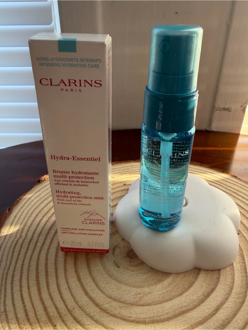 Clarins Hydra-Essentiel Hydrating Mist - Turquoise Bottle